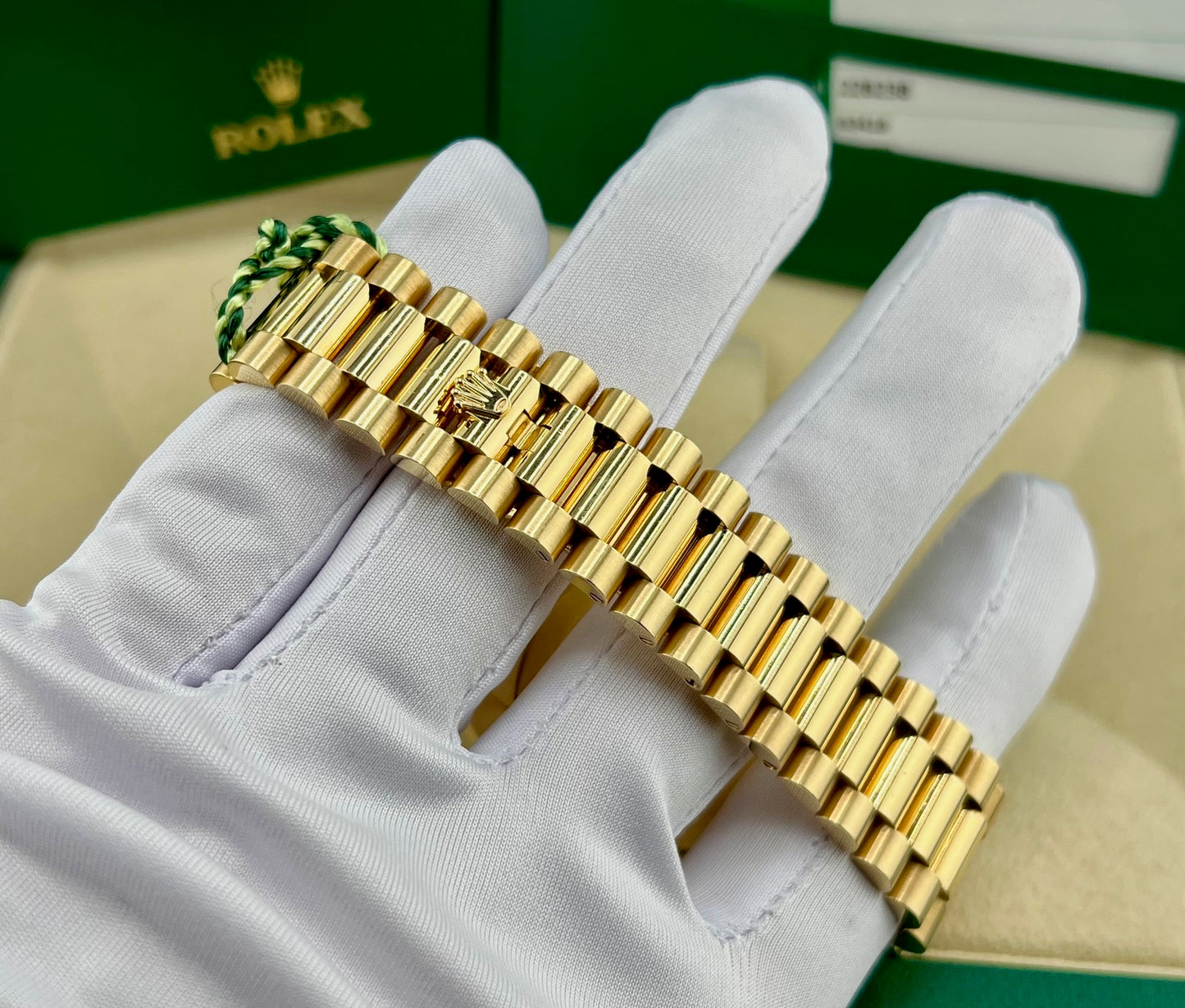 Rolex Day-Date 40mm 228238 Silver Diagonal Motif Dial 2019 full Set