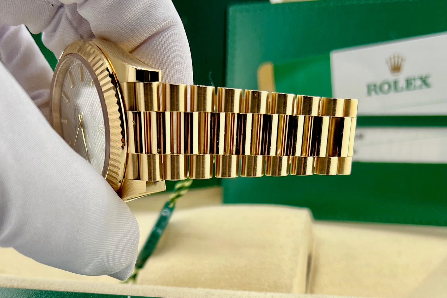 Rolex Day-Date 40mm 228238 Silver Diagonal Motif Dial 2019 full Set