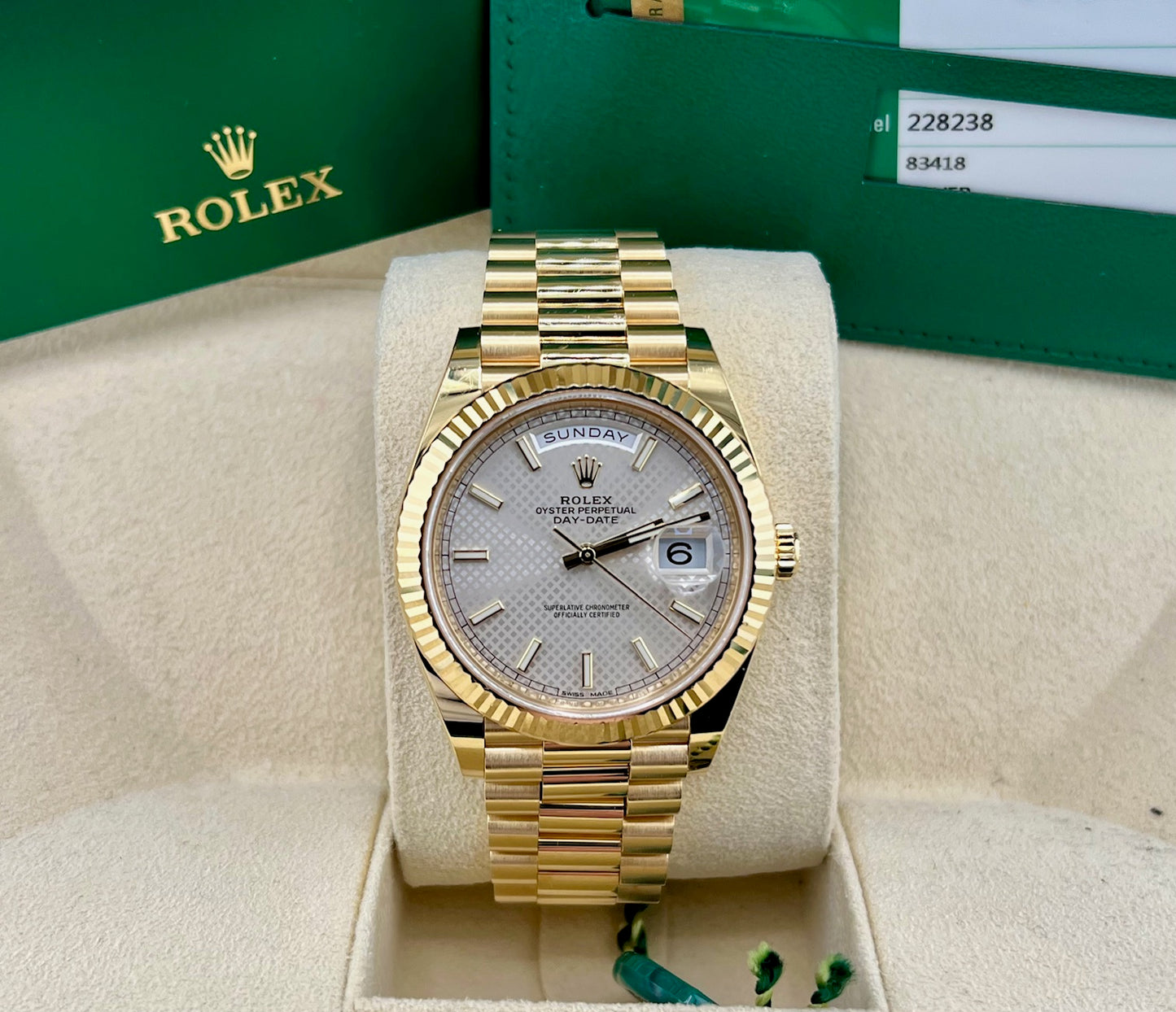 Rolex Day-Date 40mm 228238 Silver Diagonal Motif Dial 2019 full Set