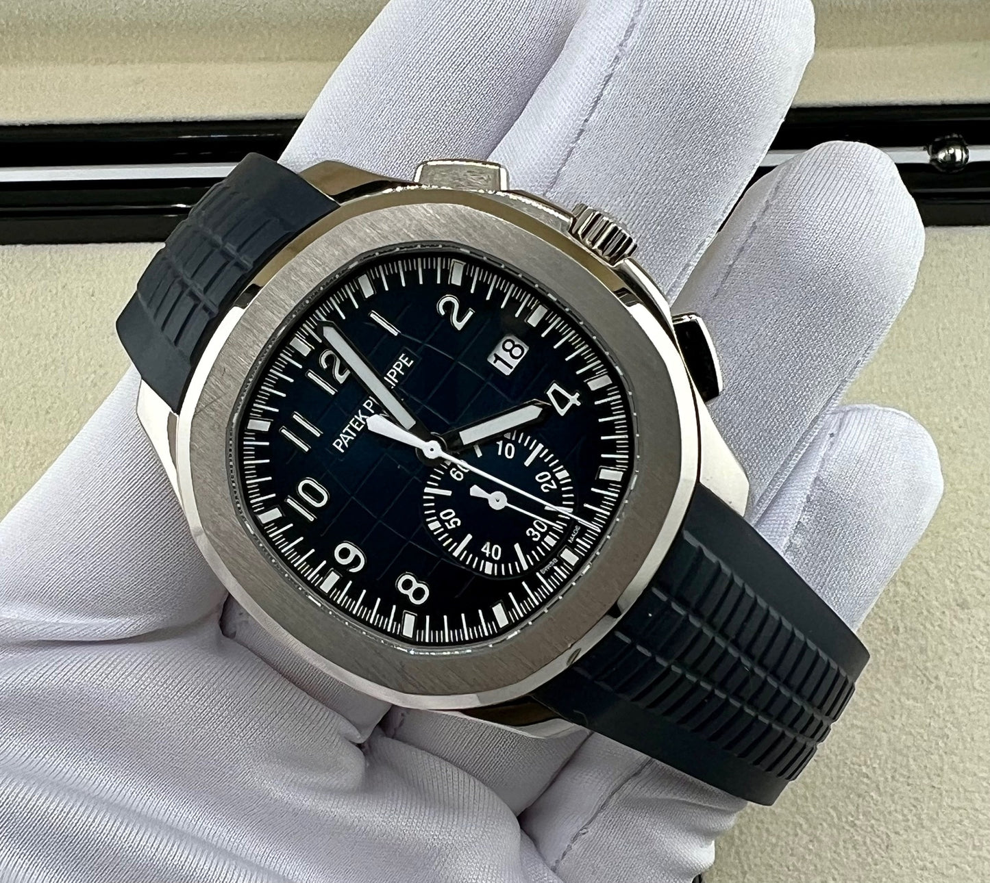 Patek Philippe Aquanaut 5168G White Gold Blue Dial 2024 like new