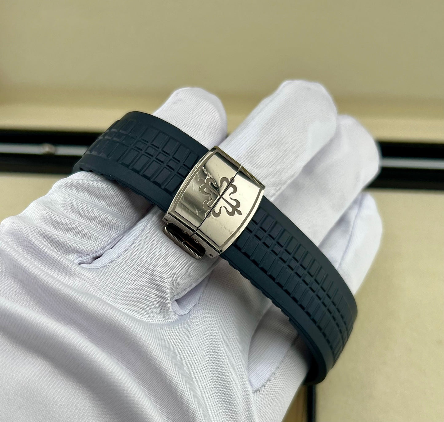 Patek Philippe Aquanaut 5168G White Gold Blue Dial 2024 like new