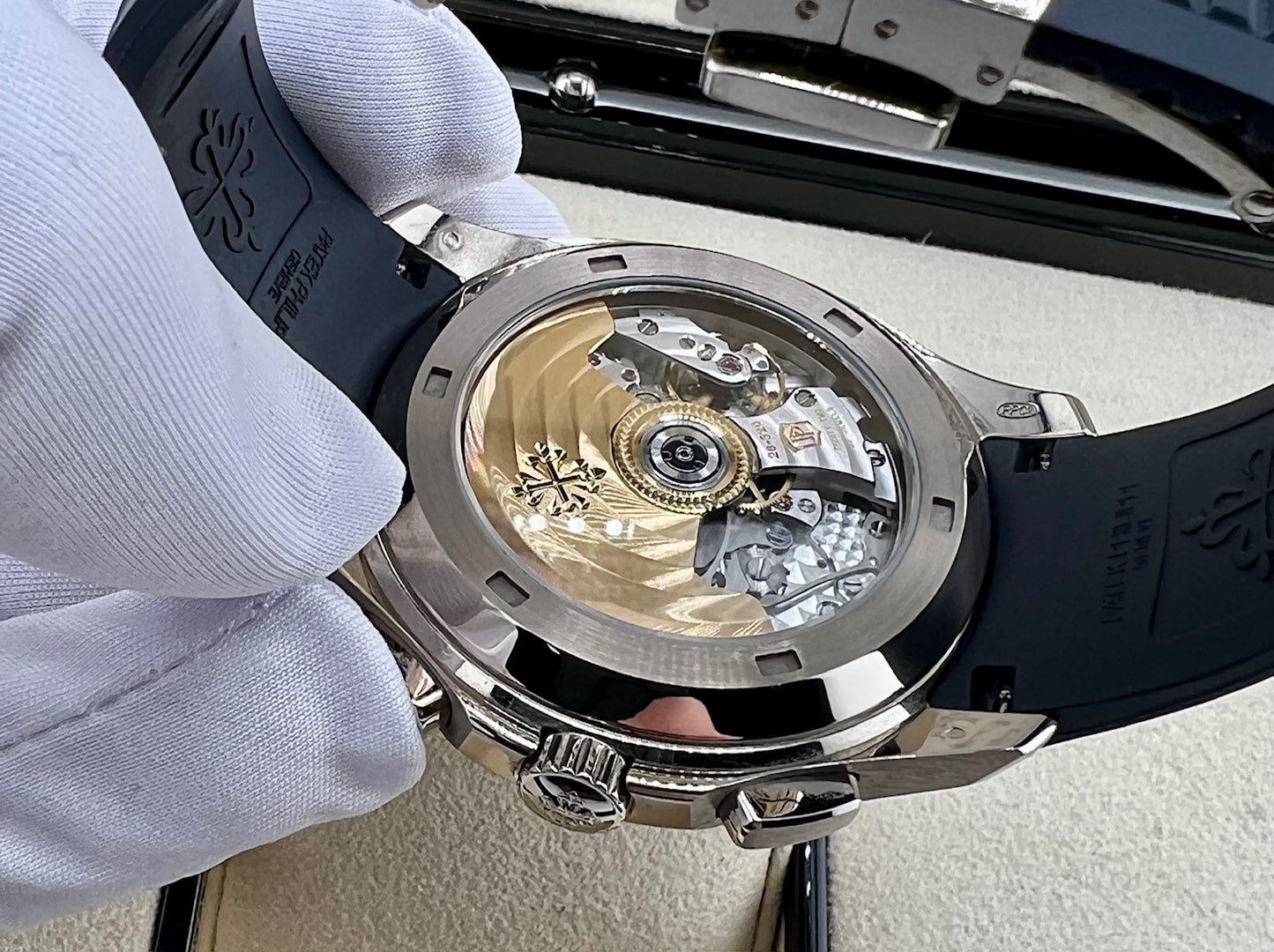 Patek Philippe Aquanaut 5168G White Gold Blue Dial 2024 like new