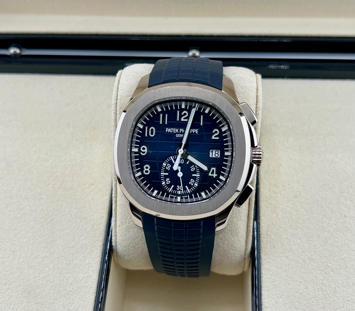 Patek Philippe Aquanaut 5168G White Gold Blue Dial 2024 like new