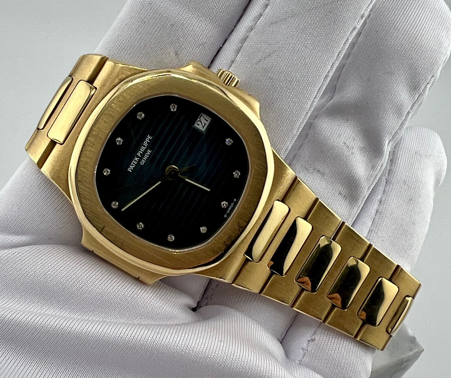 Patek Philippe Nautilus 3800 Yellow Gold Automatic Blue Dial Diamond index 37.5mm