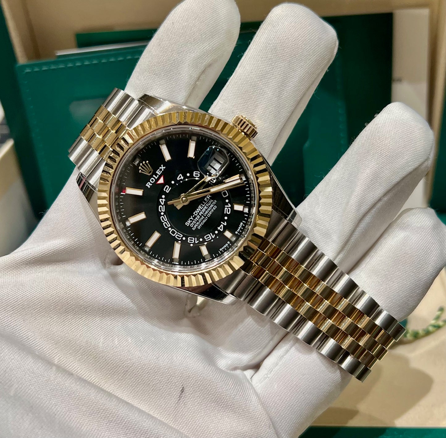 Rolex Sky-Dweller 326933 Black Dial Jubilèe 2024 NEW