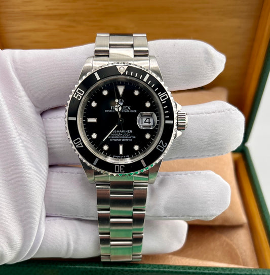 Rolex Submariner Date 40mm 16610 Full Set 1999 (Teheran)