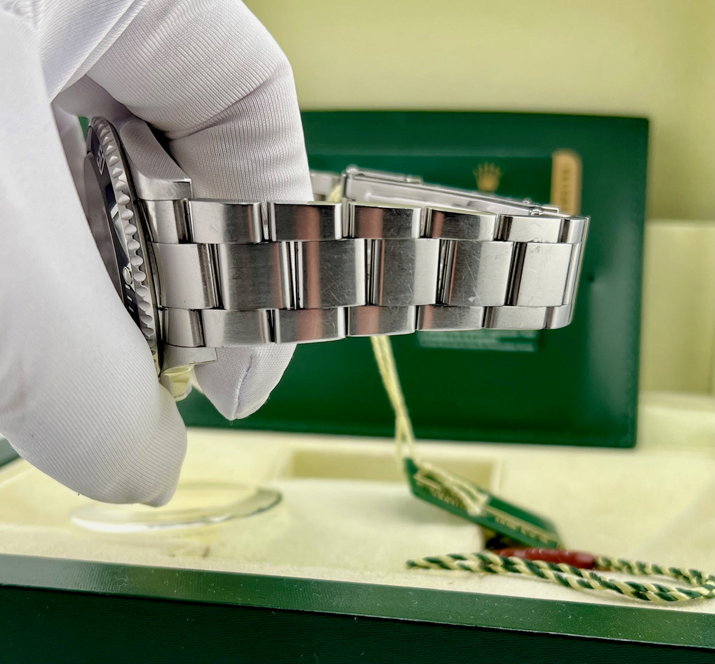 Rolex Submariner Date 16610 RRR 2008 Full Set 40mm (Macau)