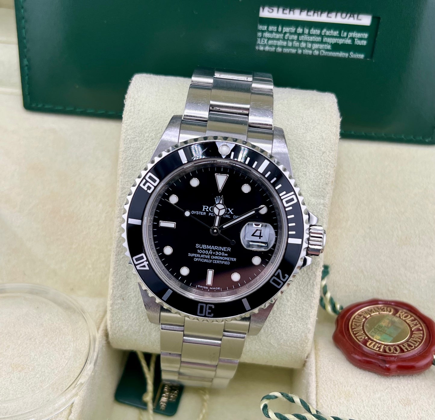 Rolex Submariner Date 16610 RRR 2008 Full Set 40mm (Macau)