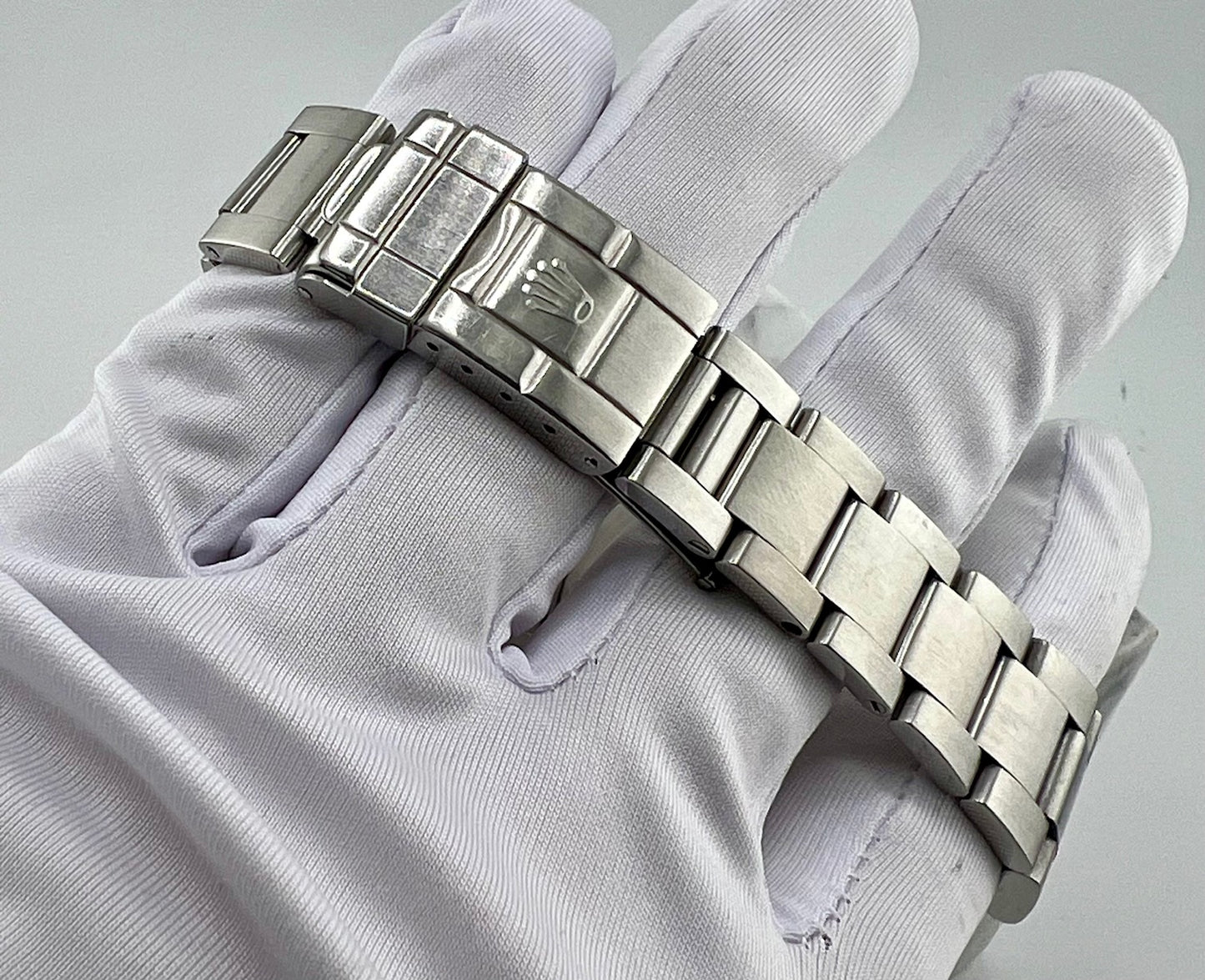 Rolex GMT-Master II 16710 Black Bezel 2004 SEL No Holes only watch