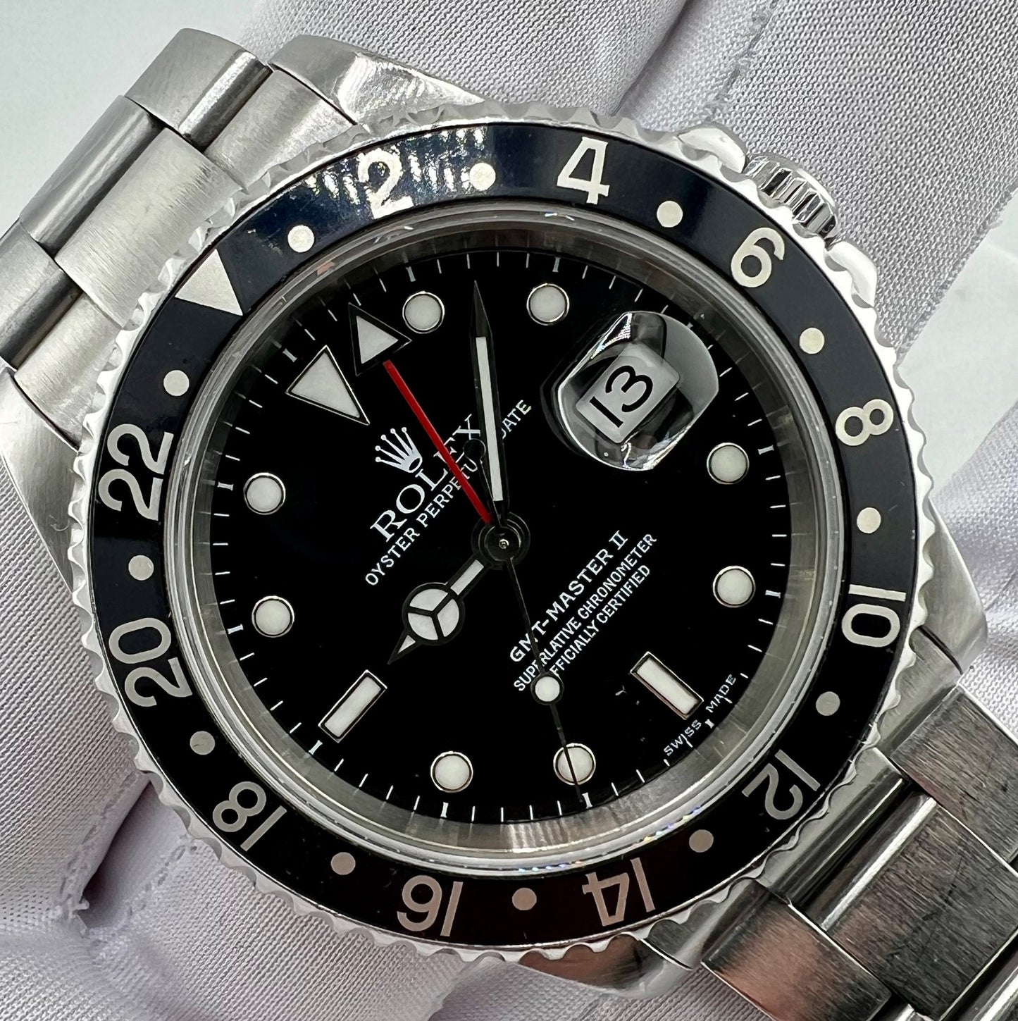 Rolex GMT-Master II 16710 Black Bezel 2004 SEL No Holes only watch