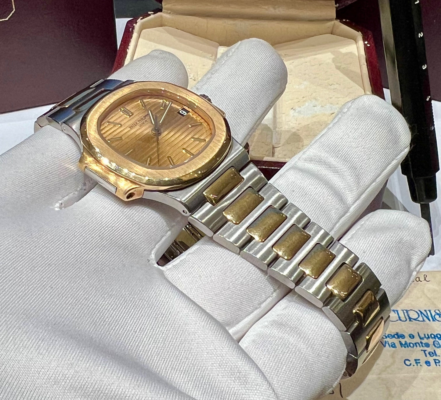 Patek Philippe Nautilus 3800 Champagne Dial Full Set 1991 ITA