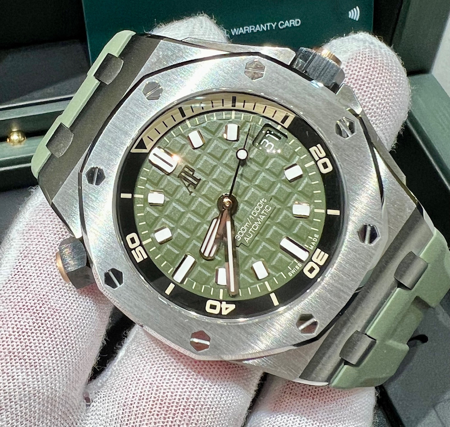 Audemars Piguet Royal Oak Offshore 42mm Diver Green Dial 15720ST 2024