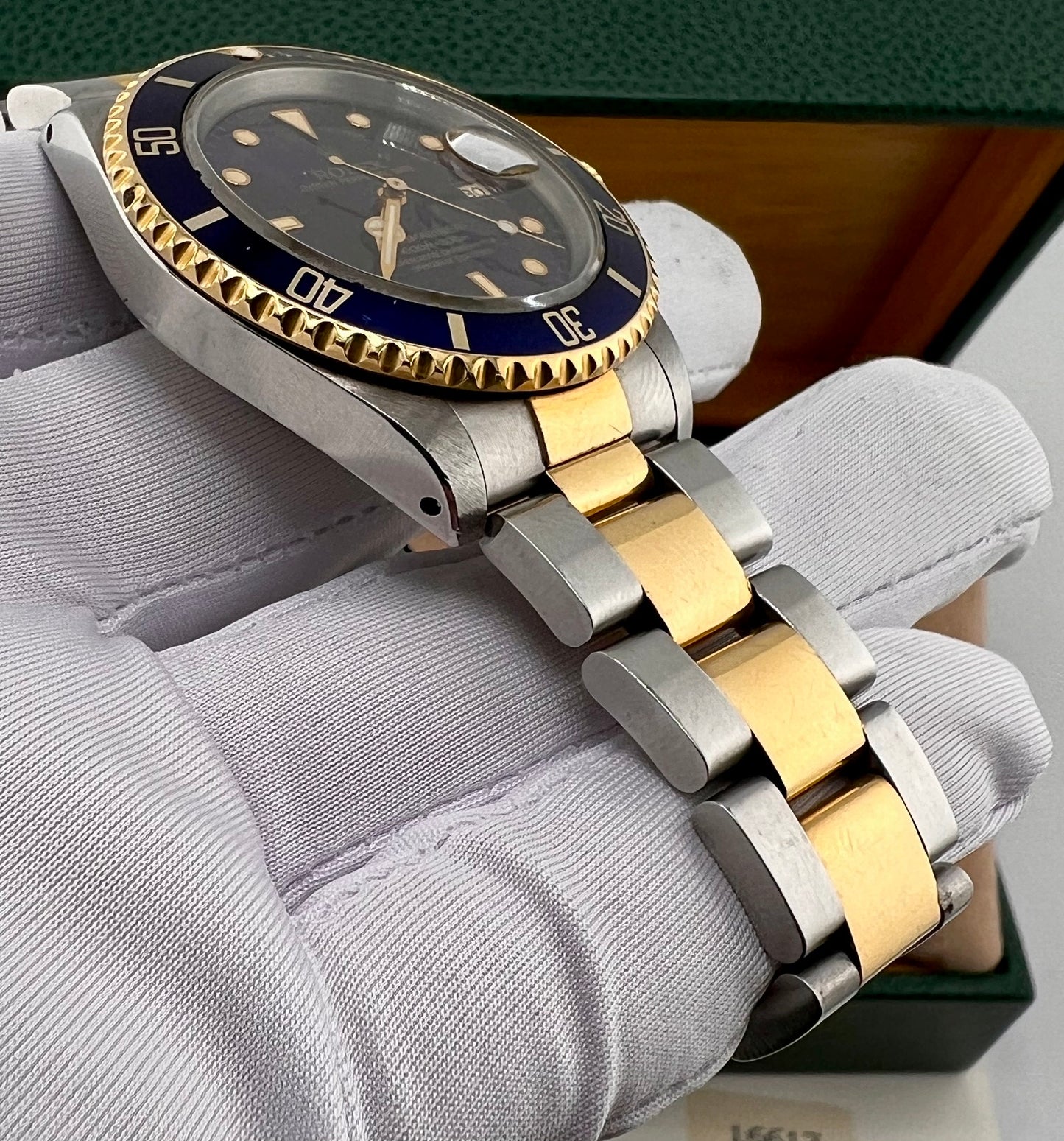 Rolex Submariner Date 16613 Blue Dial 40mm 1991 B&P (Svizzera)
