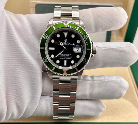 Rolex Submariner "Kermit" 16610LV 2004 No Paper Rolex Service 2022