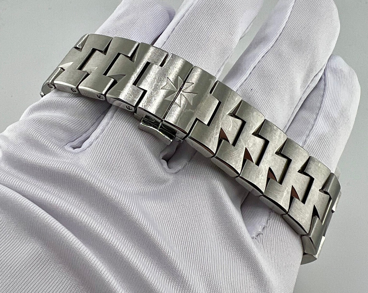 Vacheron Constantin Overseas Chronograph 49150 Black Dial