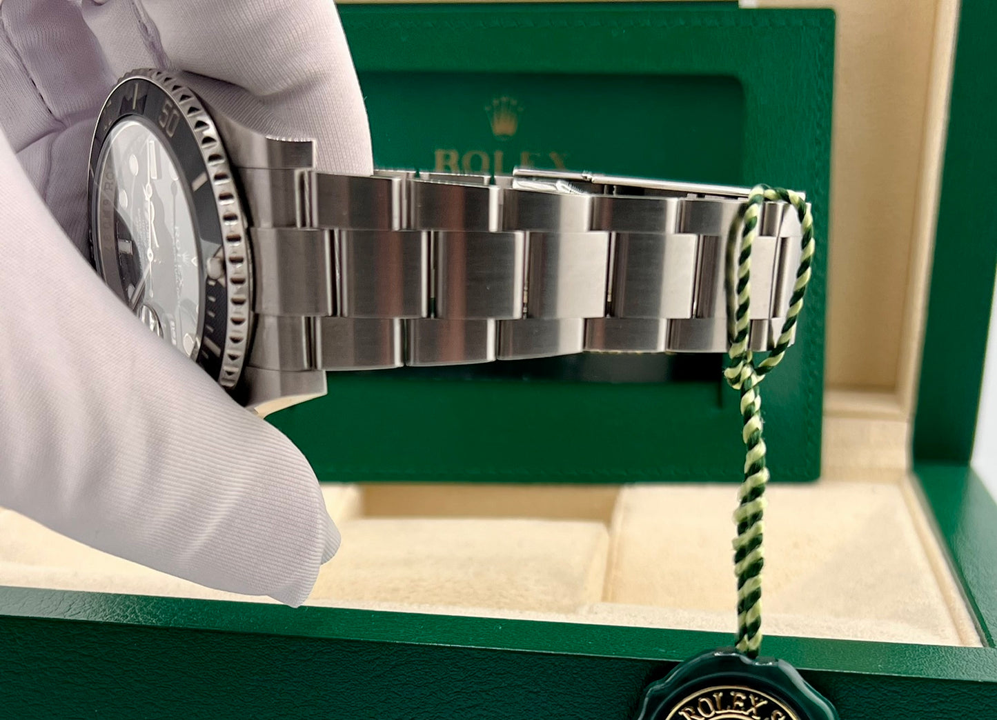 Rolex Submariner Date 126610LN 41mm 2022 stickers