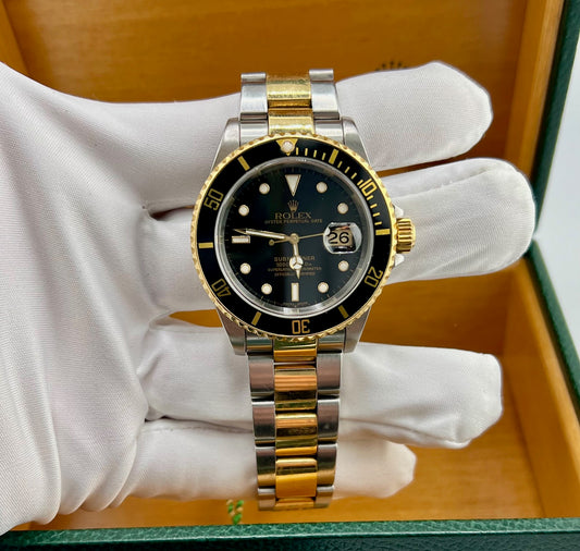Rolex Submariner Date 40mm 16613 Black Dial SEL 2004 ITA