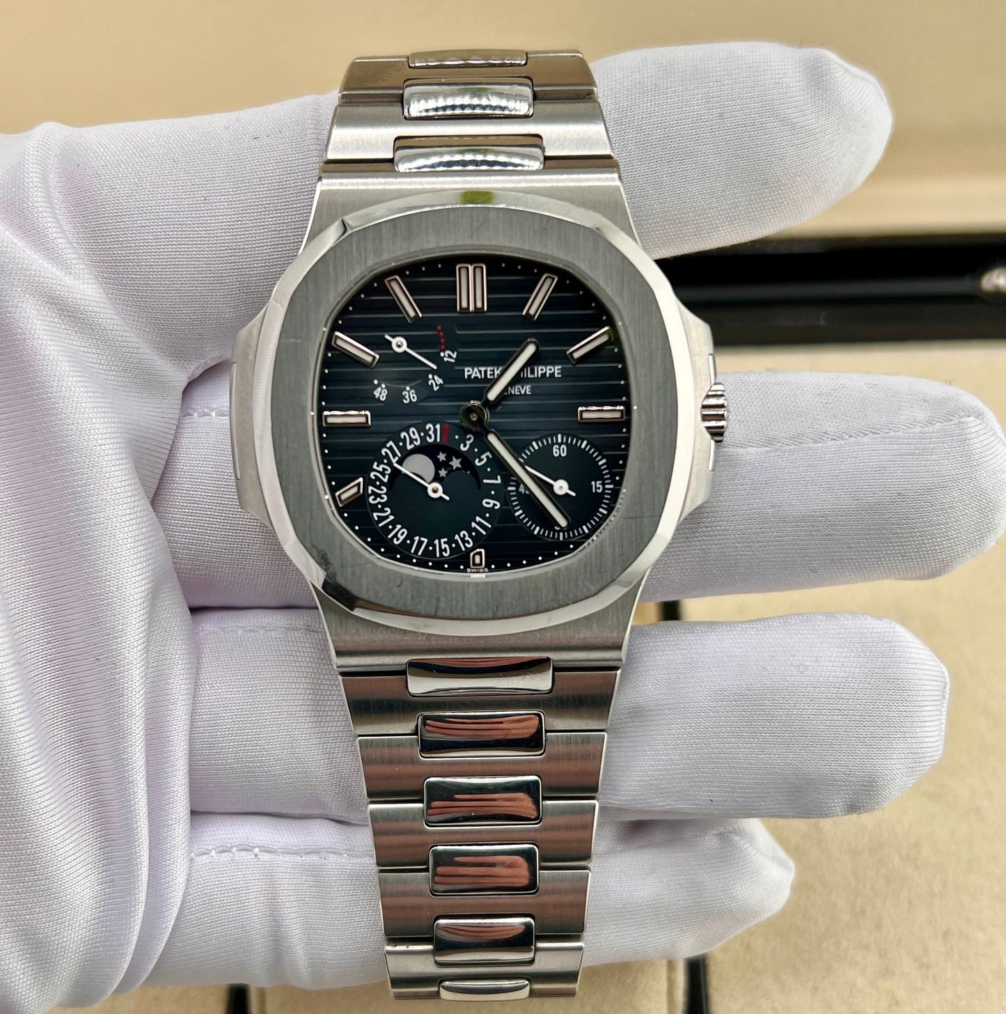 Patek Philippe Nautilus 5712/1A Full Set 2015 Italian Paper