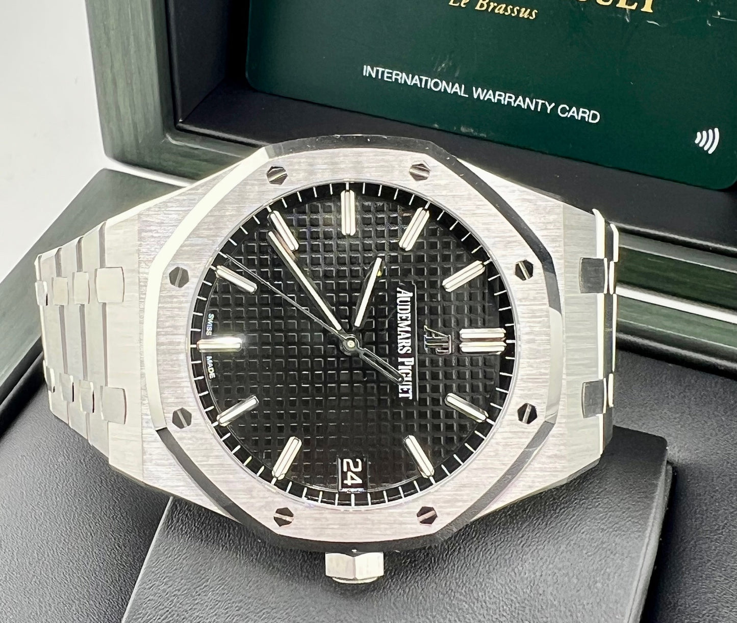 Audemars Piguet Royal Oak 15500ST Black Dial 2022 Like New 41mm
