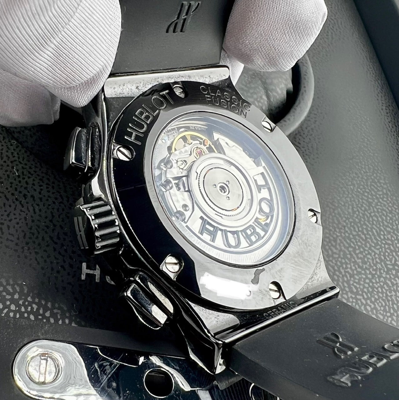 Hublot Classic Fusion Chronograph Black Magic 42mm 2022 full set