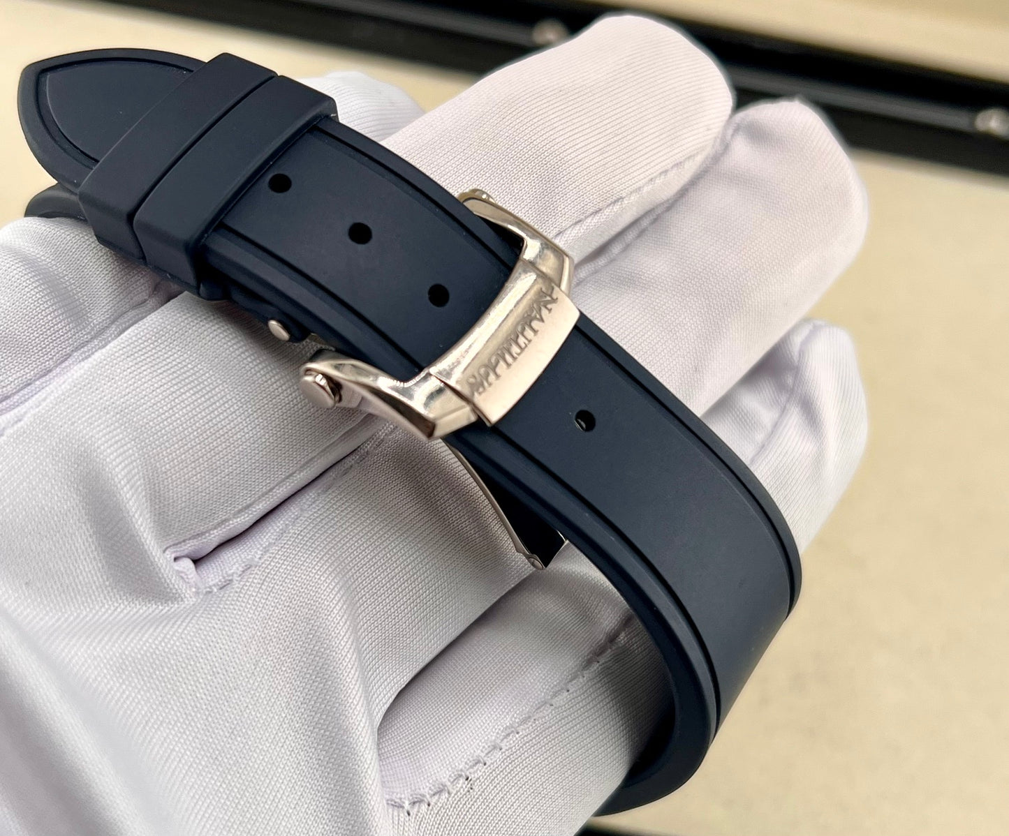 Patek Philippe Nautilus 5712G full set 2015 White Gold