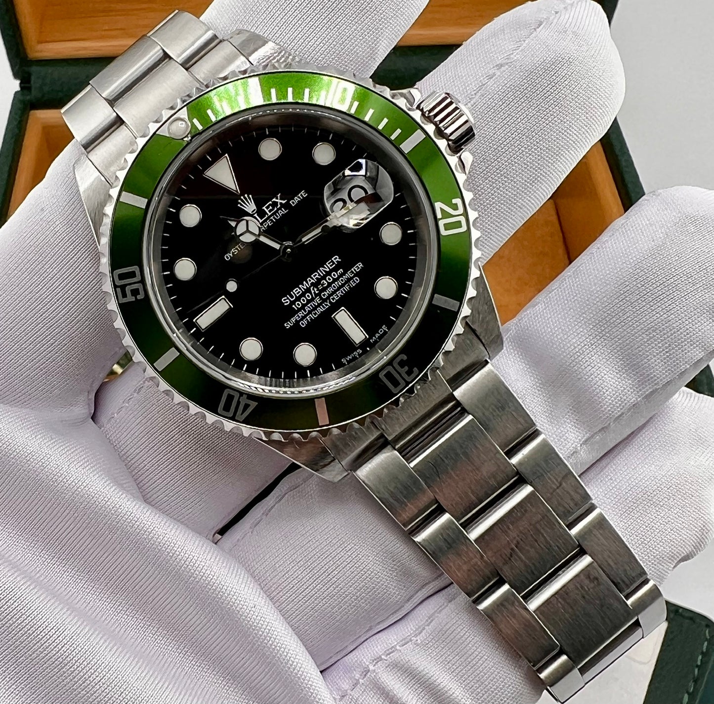 Rolex Submariner "Kermit" 16610LV full set 2005 HK 40mm