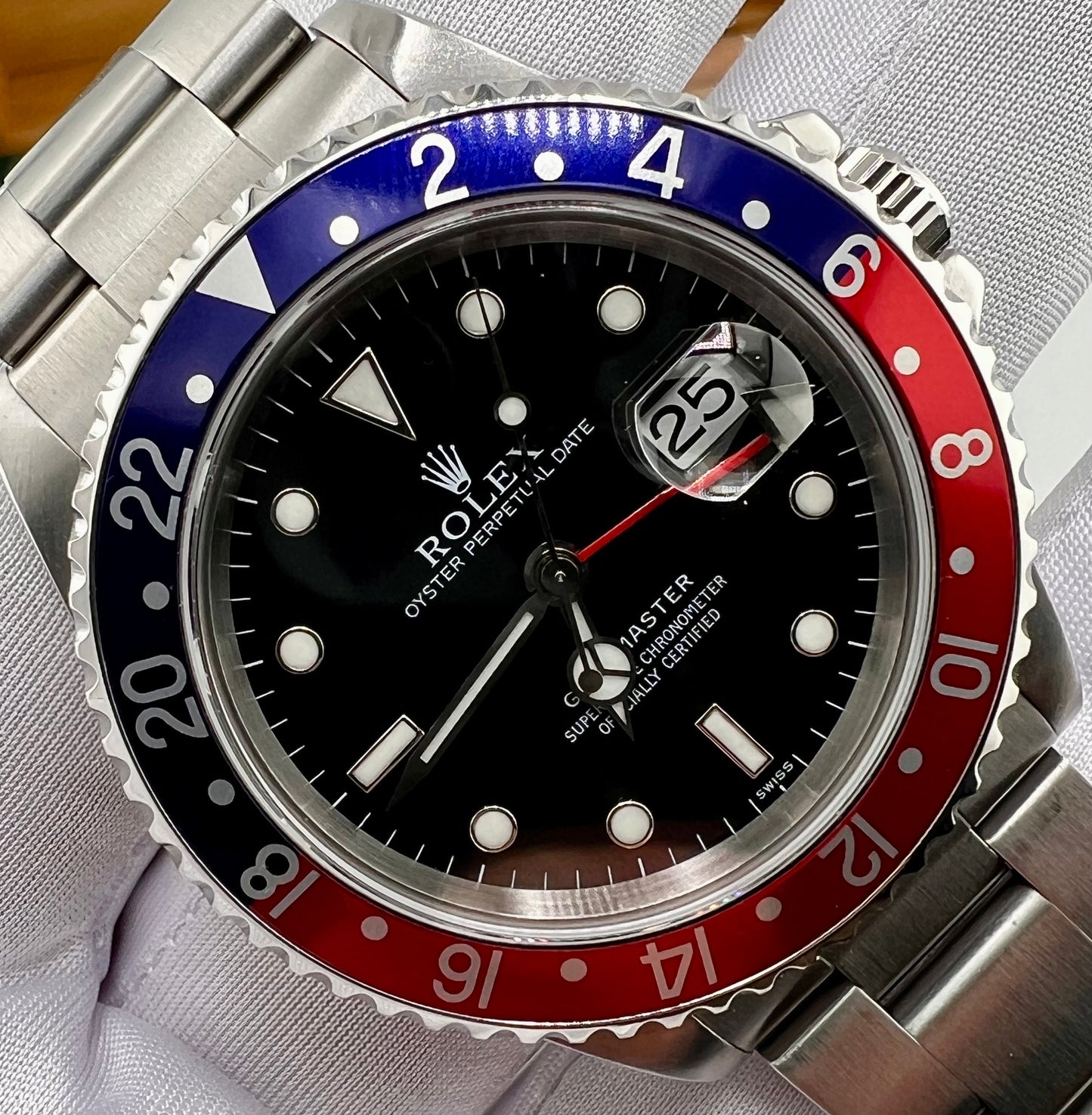 Rolex GMT-Master I 16700 ''Swiss'' only ''Pepsi'' 1999 + Service 2016 full set (HK)