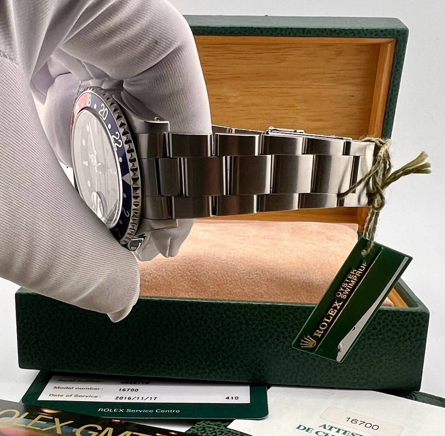 Rolex GMT-Master I 16700 ''Swiss'' only ''Pepsi'' 1999 + Service 2016 full set (HK)
