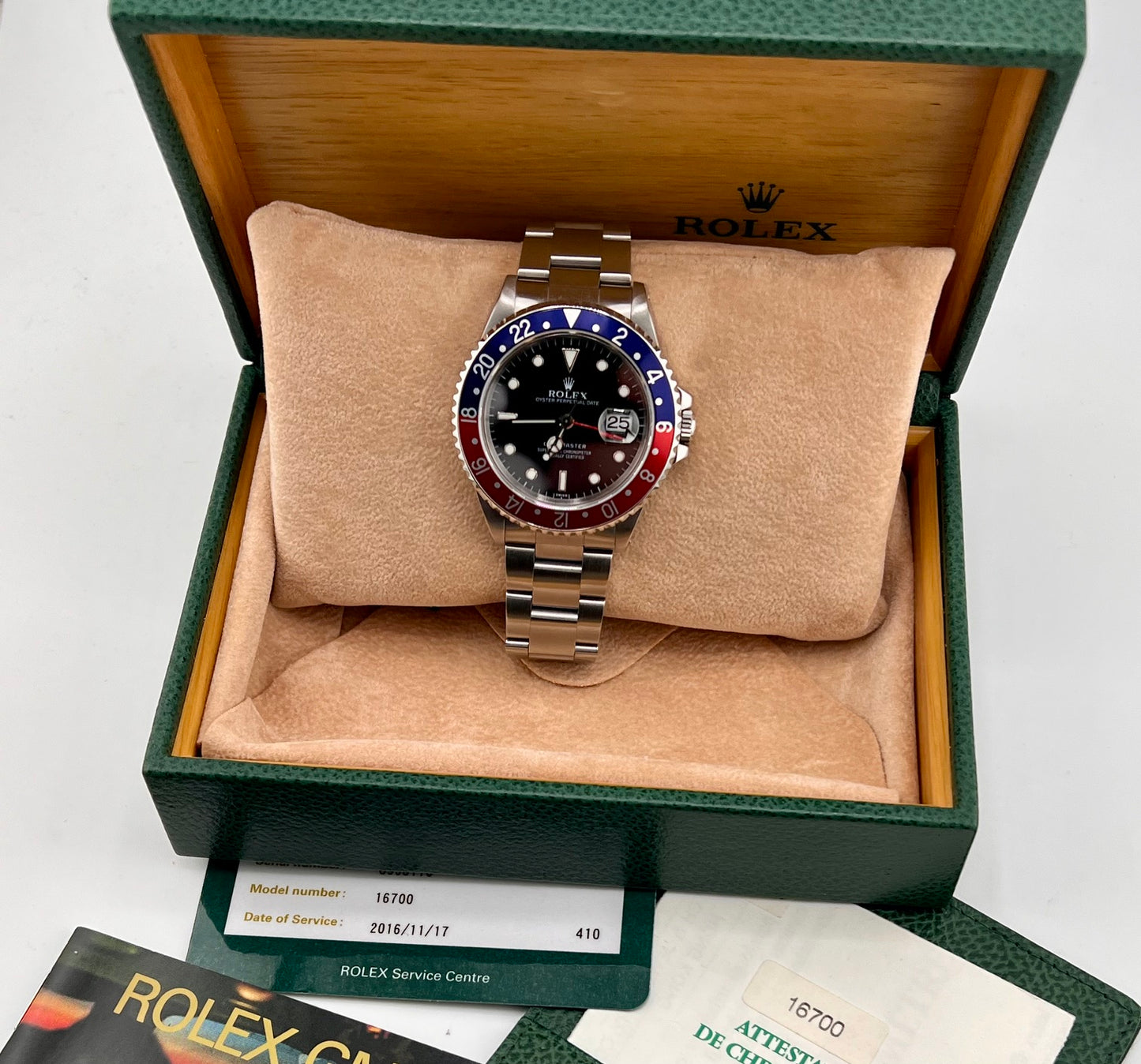 Rolex GMT-Master I 16700 ''Swiss'' only ''Pepsi'' 1999 + Service 2016 full set (HK)
