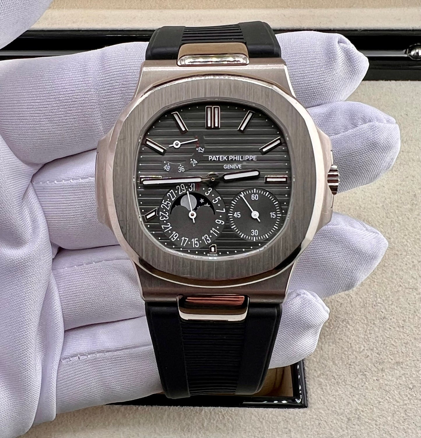 Patek Philippe Nautilus 5712G full set 2009 ITA Punzone di Ginevra