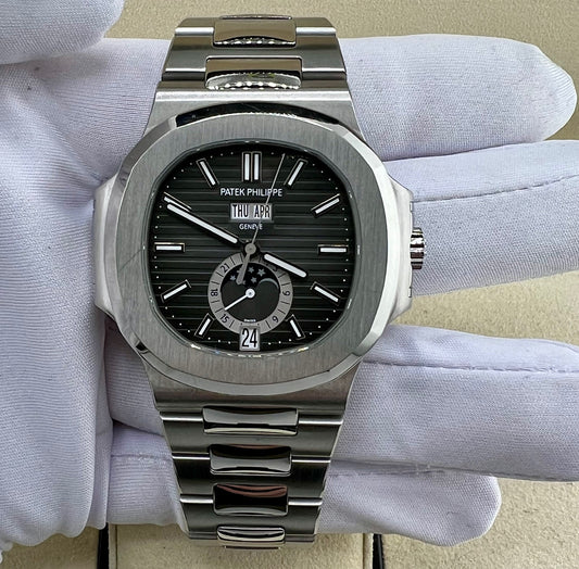 Patek Philippe Nautilus 5726/1A Black Dial 2012 Full Set (Andorra)