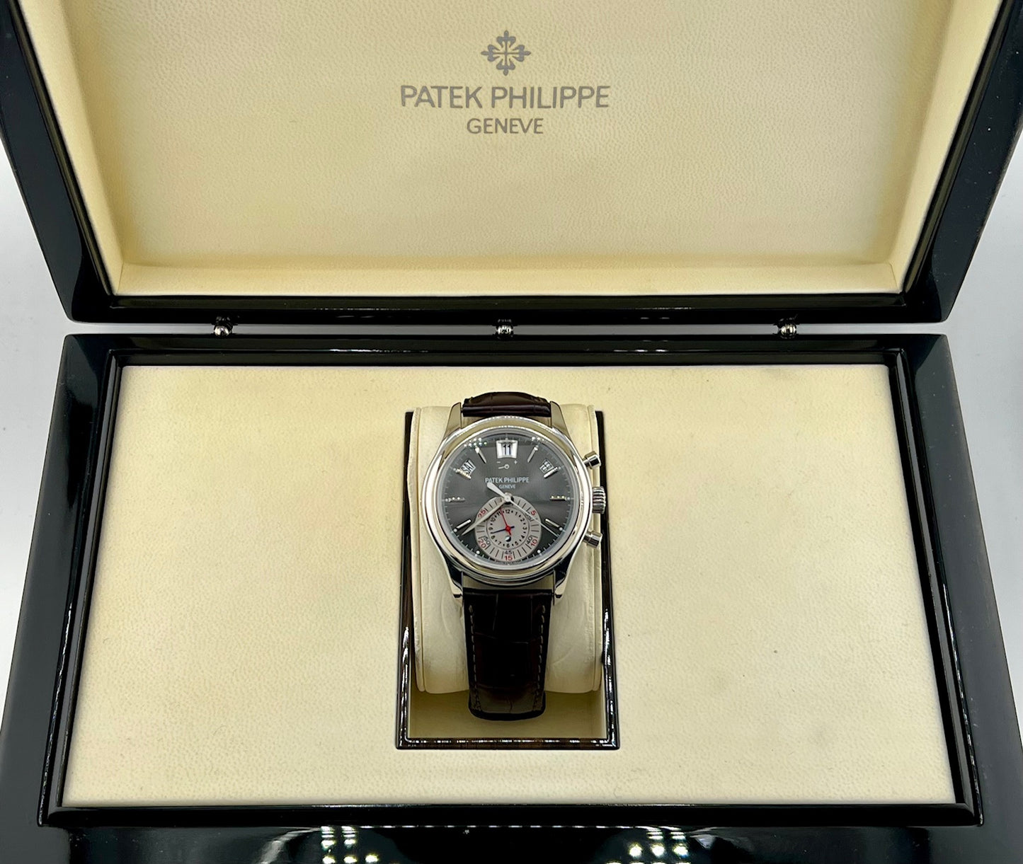 Patek Philippe Annual Calendar Chronograph 5960P 2007 Full Set Ita