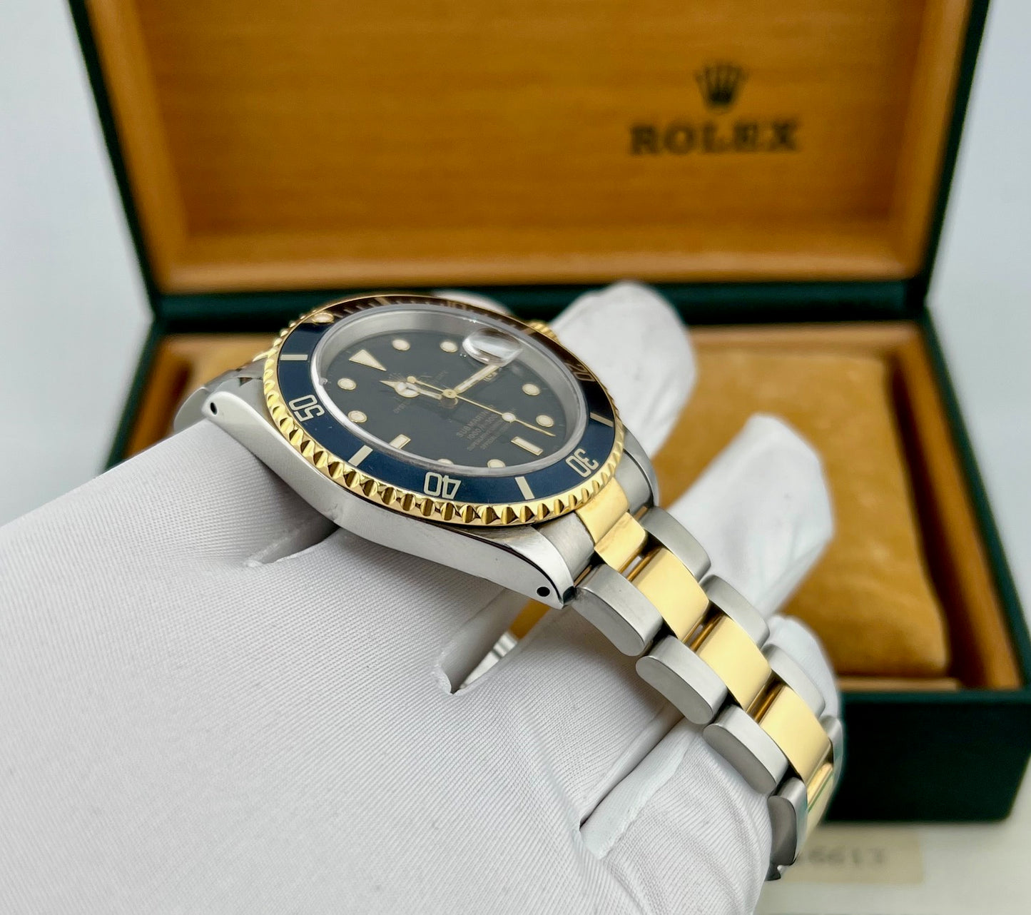 Rolex Submariner Date 16613 Black Dial 1992 full set
