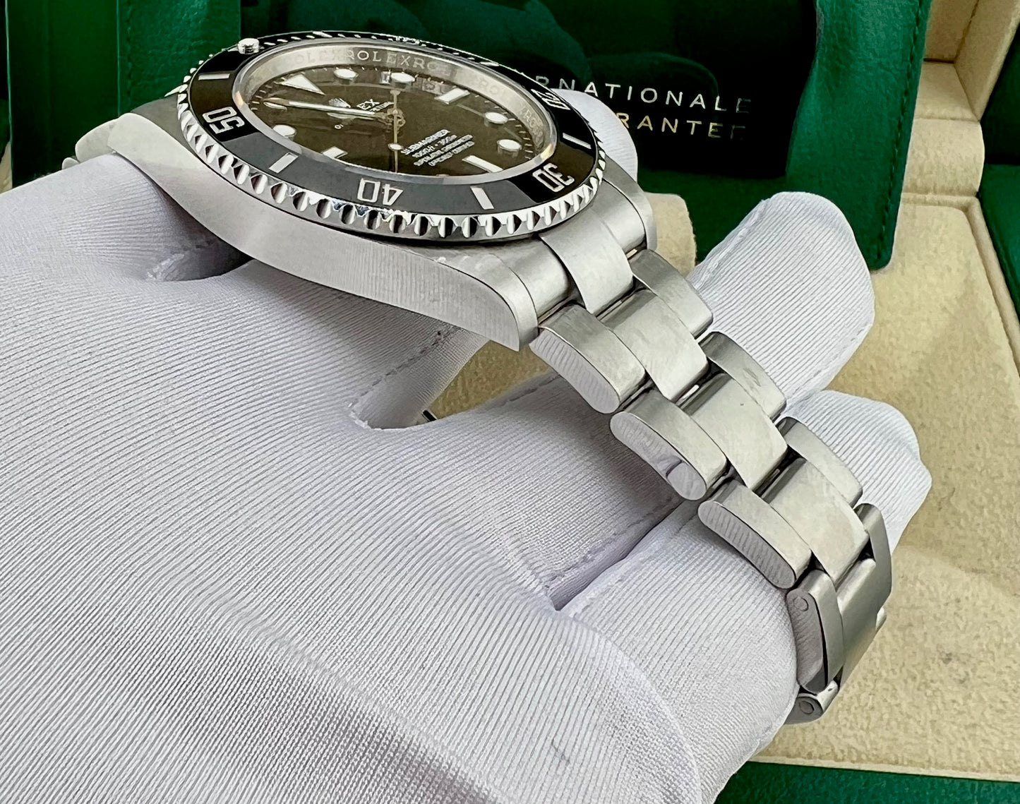 Rolex Submariner No Date 124060 41mm 2022 B&P