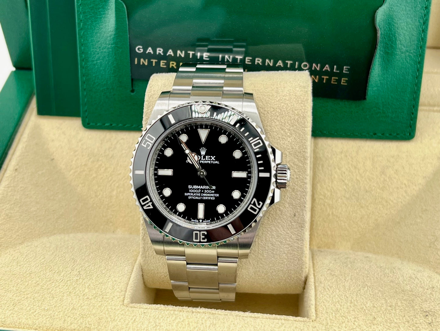 Rolex Submariner No Date 124060 41mm 2022 B&P