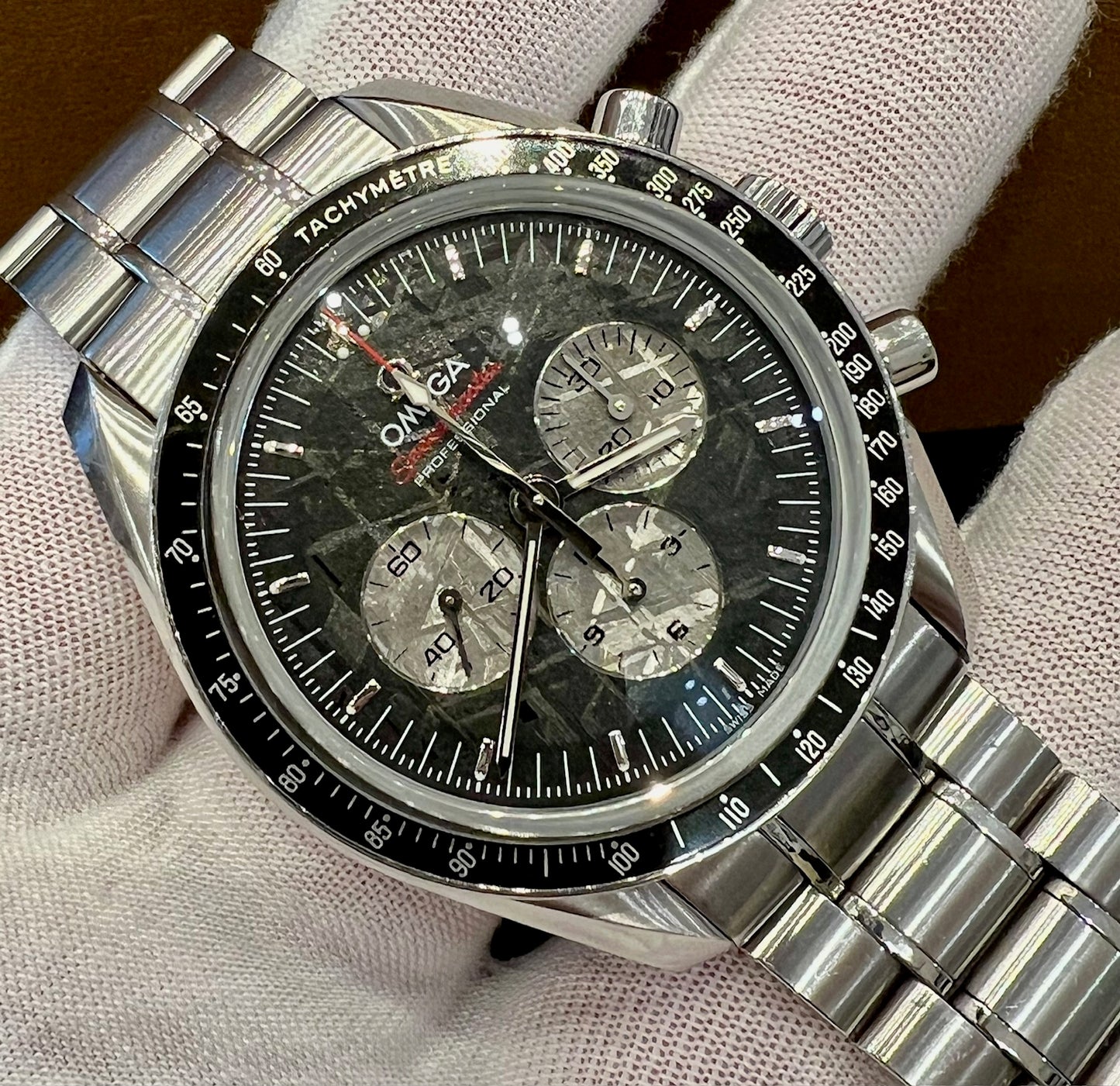 Omega Speedmaster Apollo Soyuz 311.30.42.30.99.001 only watch