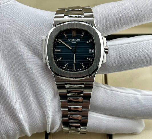 Patek Philippe Nautilus 5711/1A 2010 Blue Dial Full Set