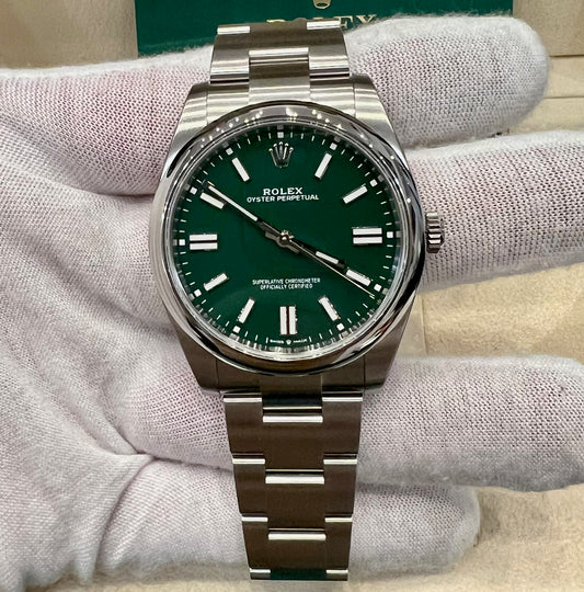 Rolex Oyster Perpetual 41mm 124300 Green Dial 2022