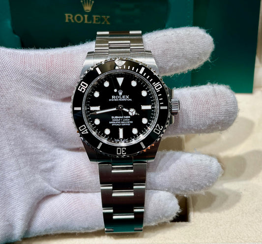 Rolex Submariner No date 124060 41mm 2021 like new