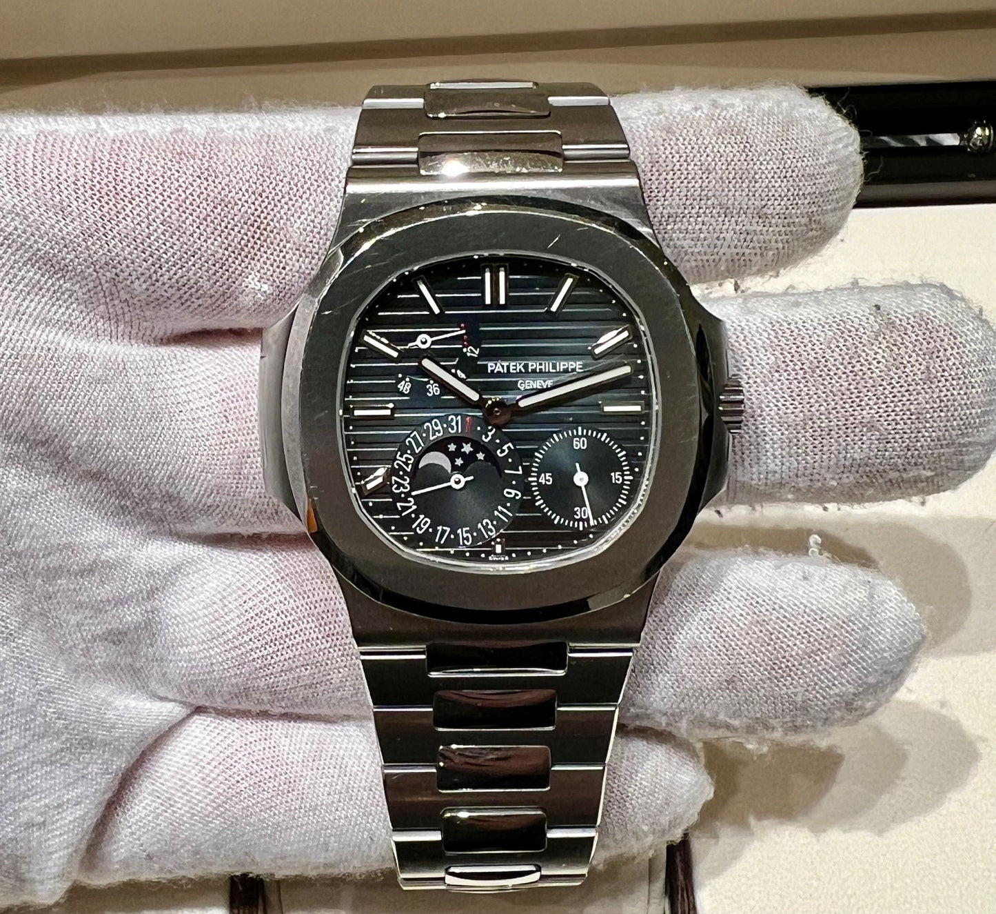 Patek Philippe Nautilus 5712/1A Full Set