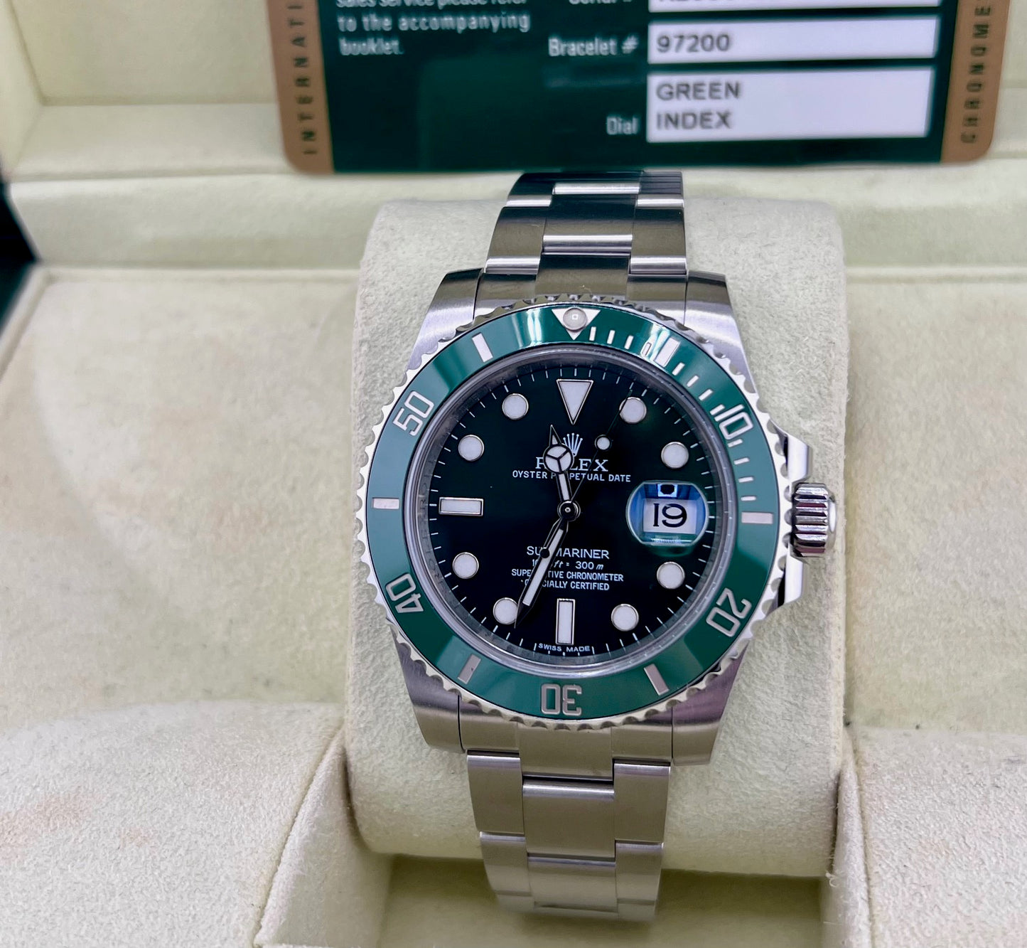 Rolex Submariner Date 116610LV ''HULK'' 2012 Box&Paper (UK)