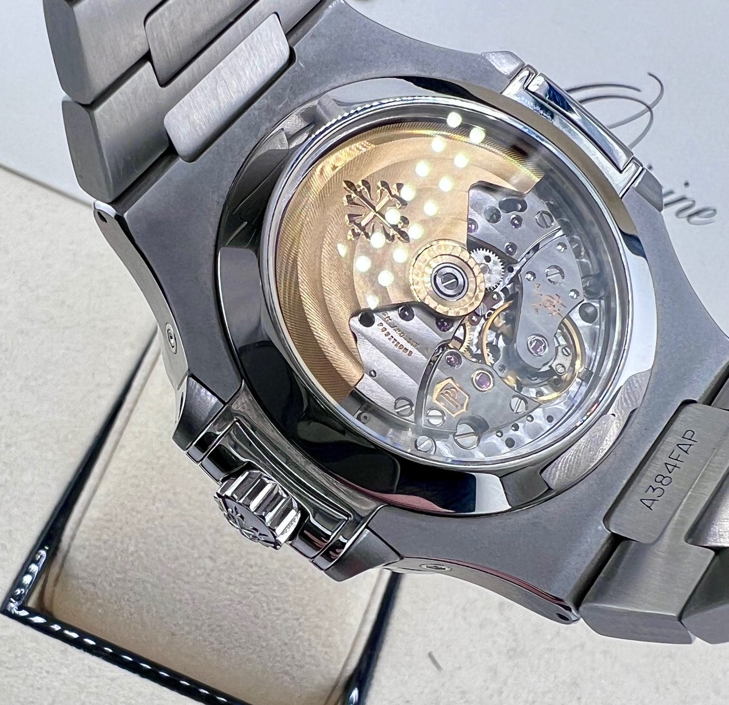 Patek Philippe Nautilus 5726-1A 2012 Grey like new (England)