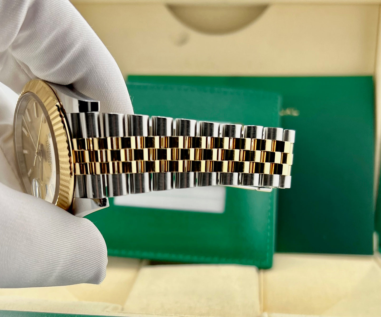 Rolex Datejust 41mm 126333 Champagne Dial Jubilèe 2020 Full Set