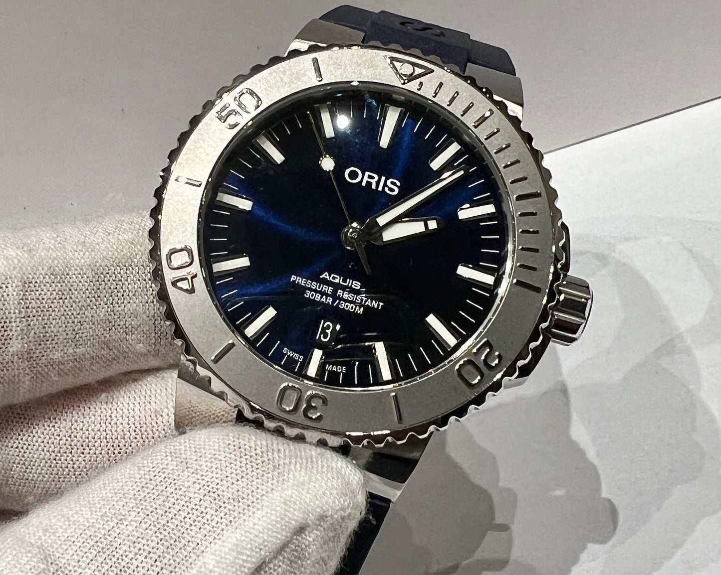 Oris Aquis Date 01733 7730 4114 2023 like new Blue Boutique Bucherer Edition