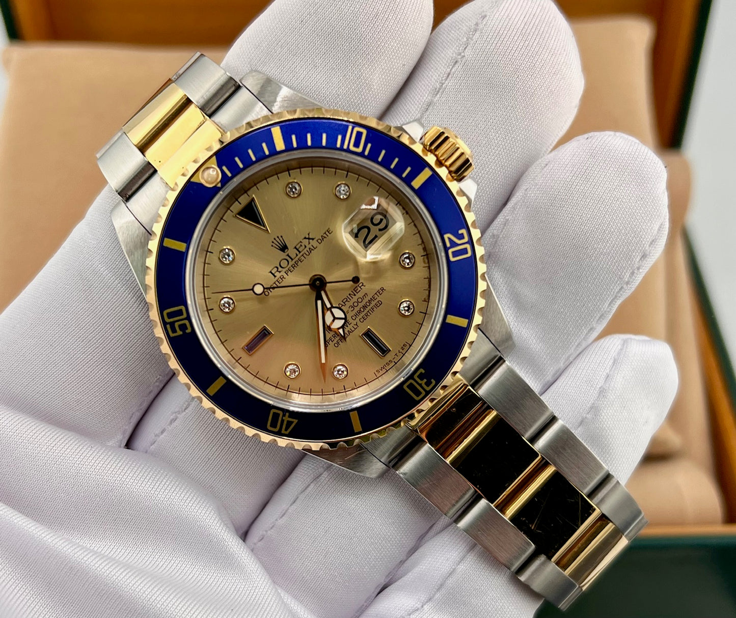 Rolex Submariner Date 16613 Sultan Dial top condition 1989 full set