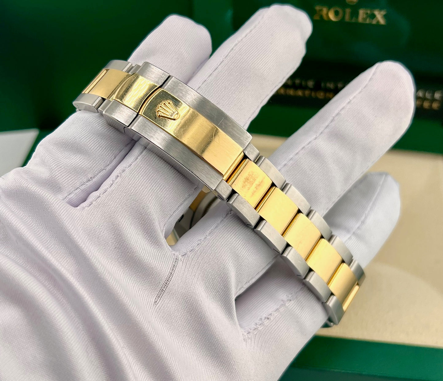 Rolex Datejust 36mm 126233 Champagne Dial Oyster 2024