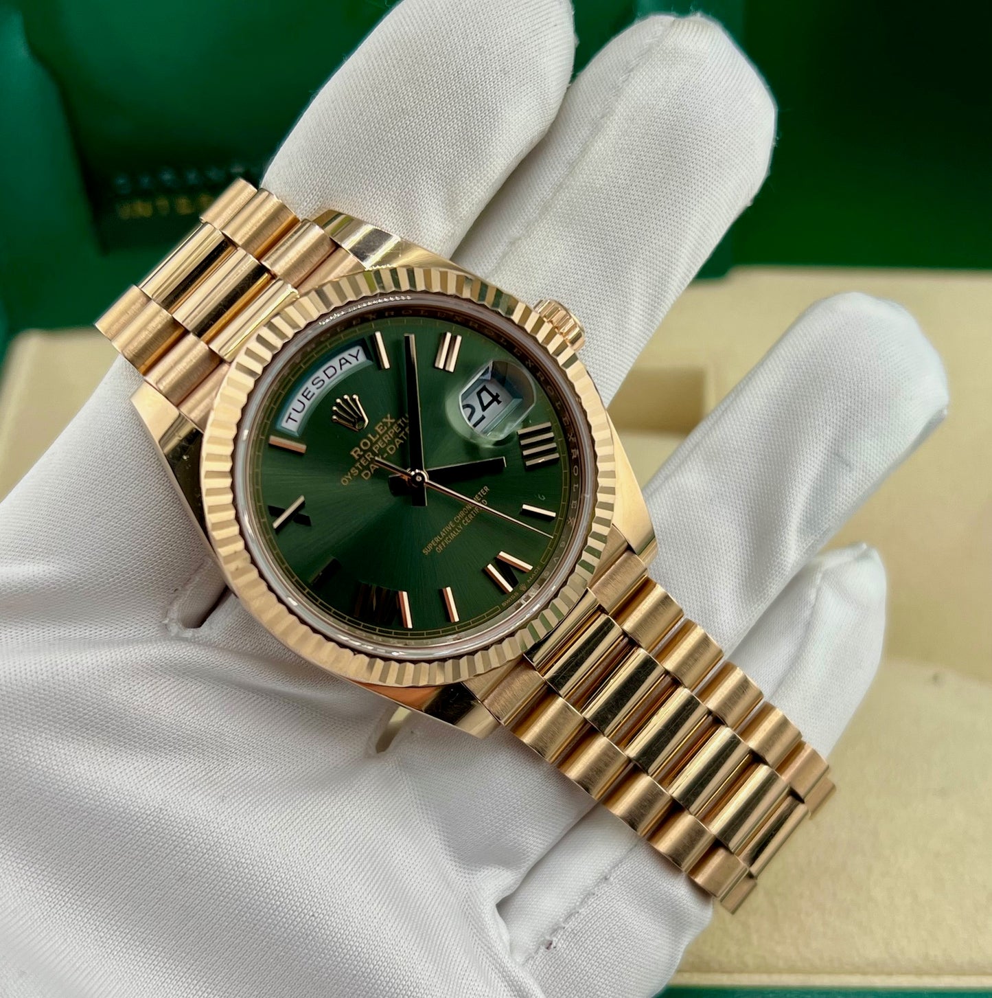 Rolex Day-Date 40mm 228235 2021 Olive Green Dial like new