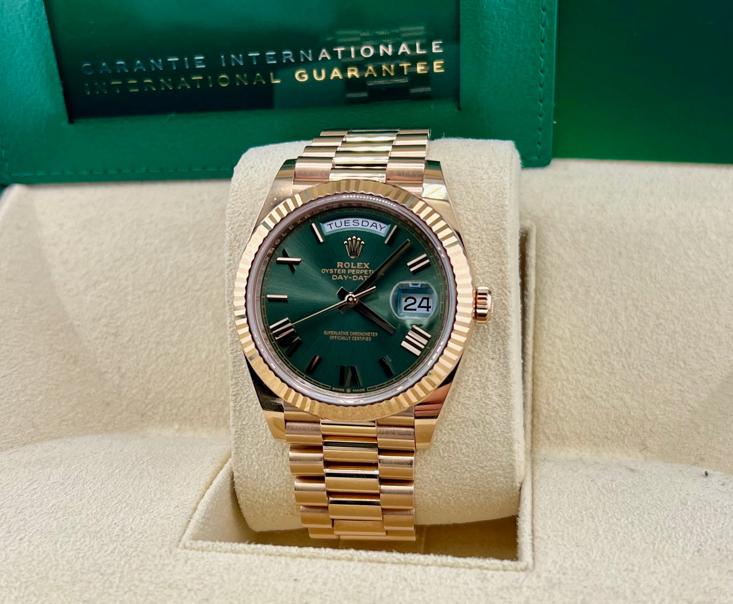 Rolex Day-Date 40mm 228235 2021 Olive Green Dial like new