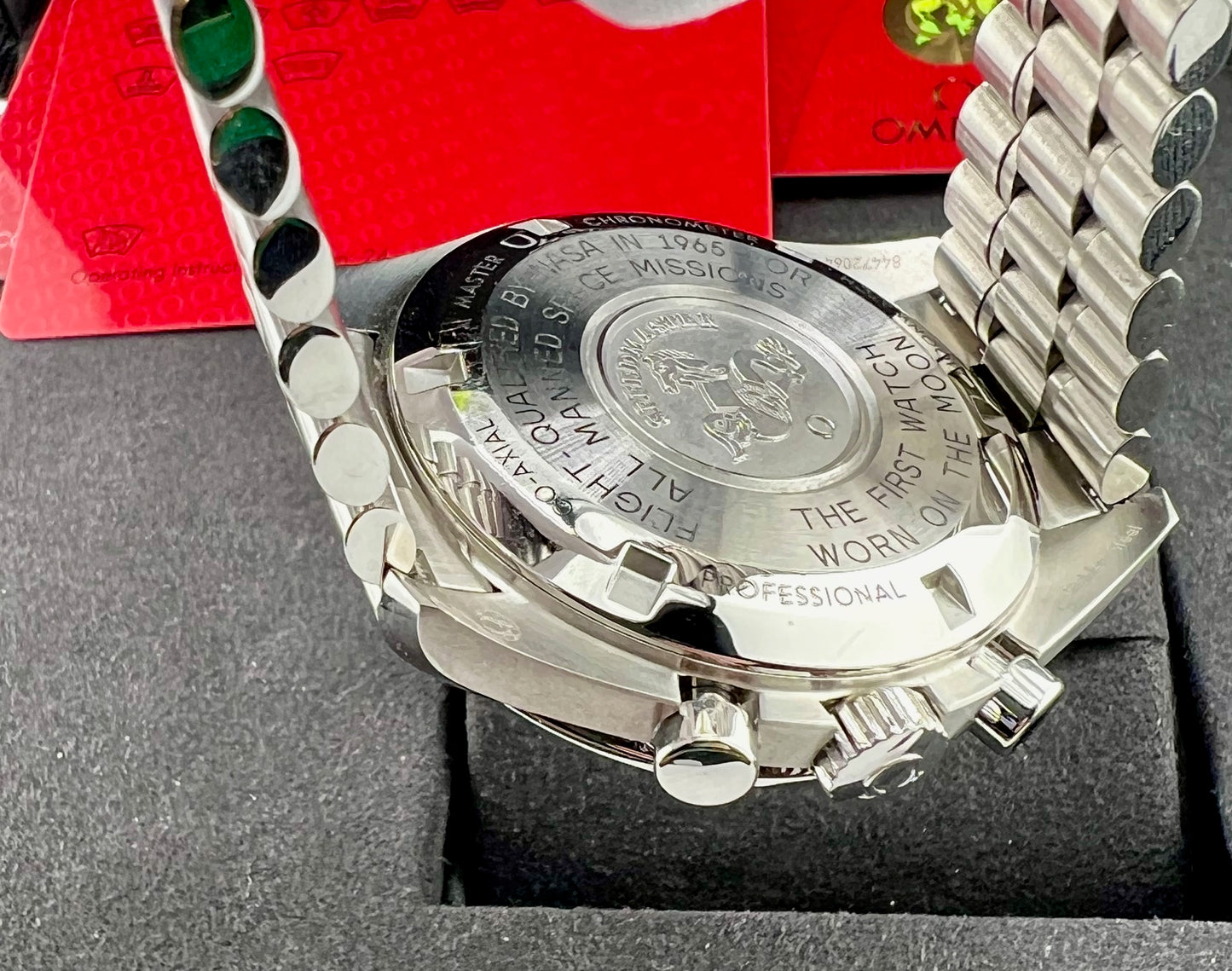 Omega Speedmaster Moonwatch 2025 NEW 310.30.42.50.01.001 Esalite